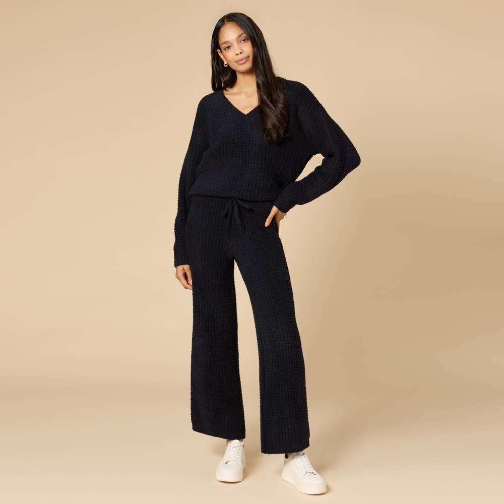 Marshmallow Waffle V-Neck Lounge Set for Women: Black / M